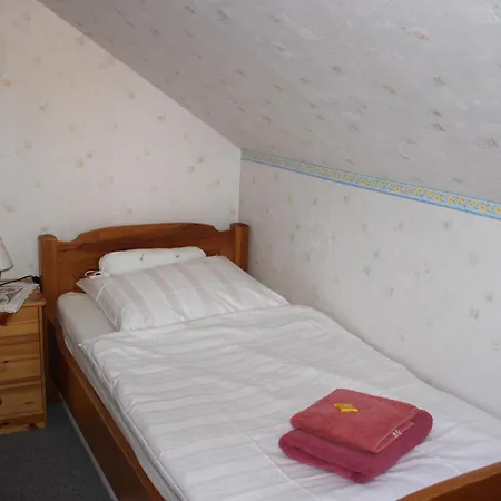 Haus Hirtenbergblick 公寓 *