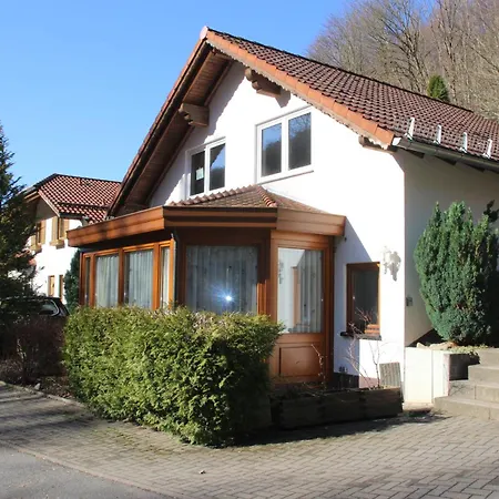 Haus Hirtenbergblick 公寓