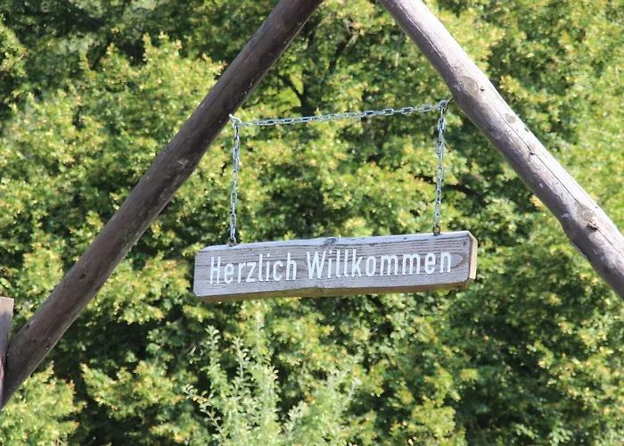 Haus Hirtenbergblick 아파트 Lonau