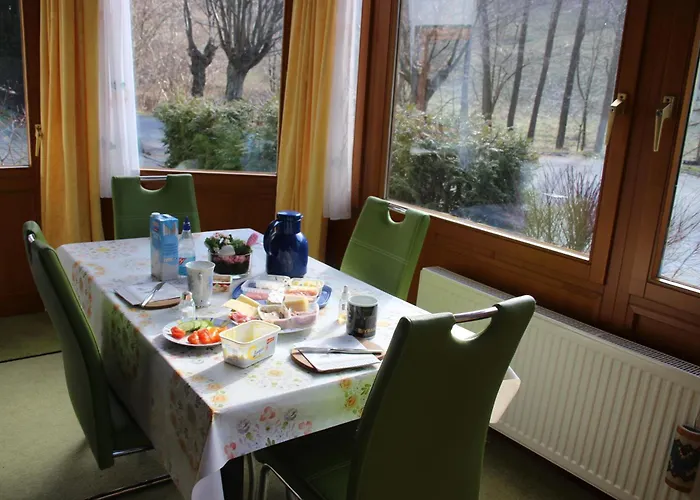 Haus Hirtenbergblick 아파트